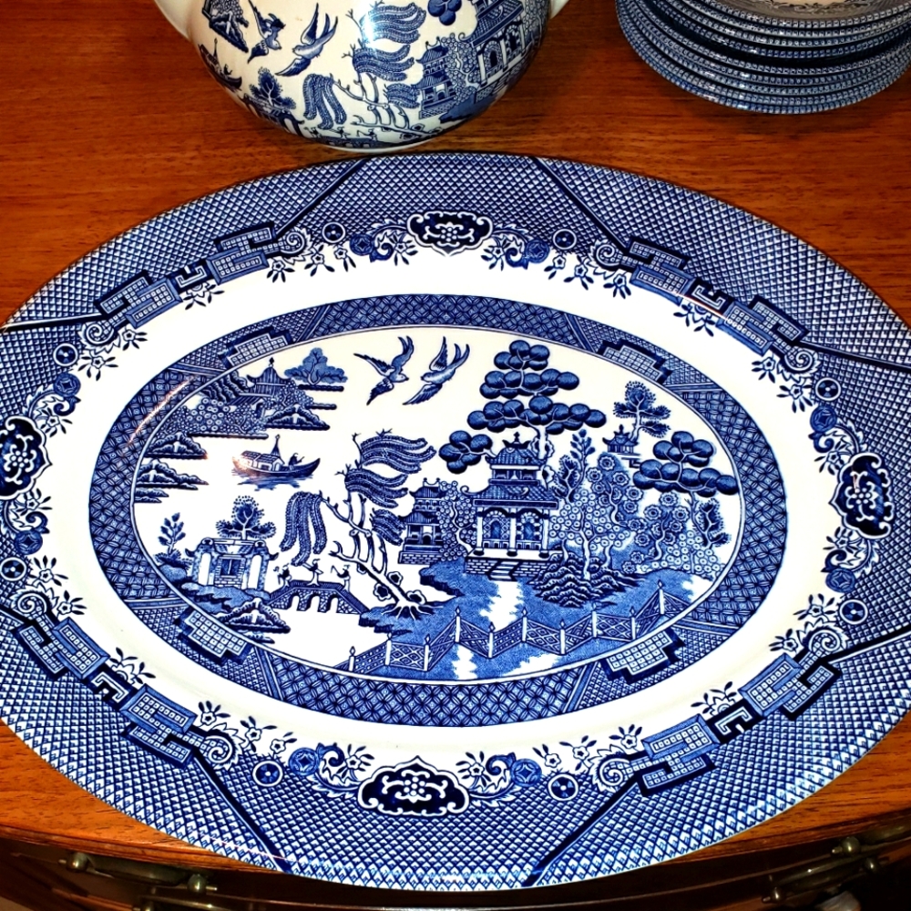 COPY - Churchill English Porcelain Willow Pattern Platter. - Picture 4 of 7